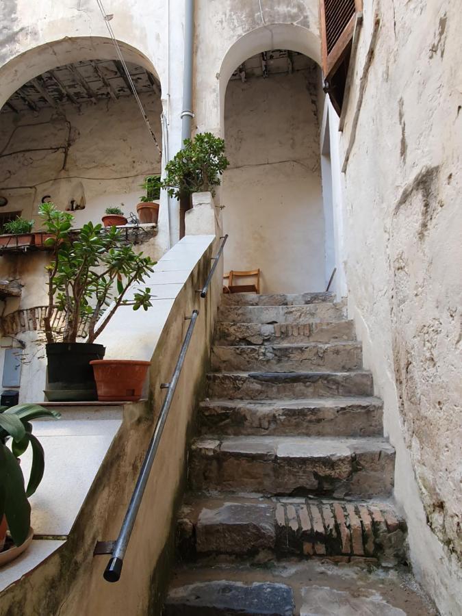 Beach Holiday Villa Terracina Exterior photo